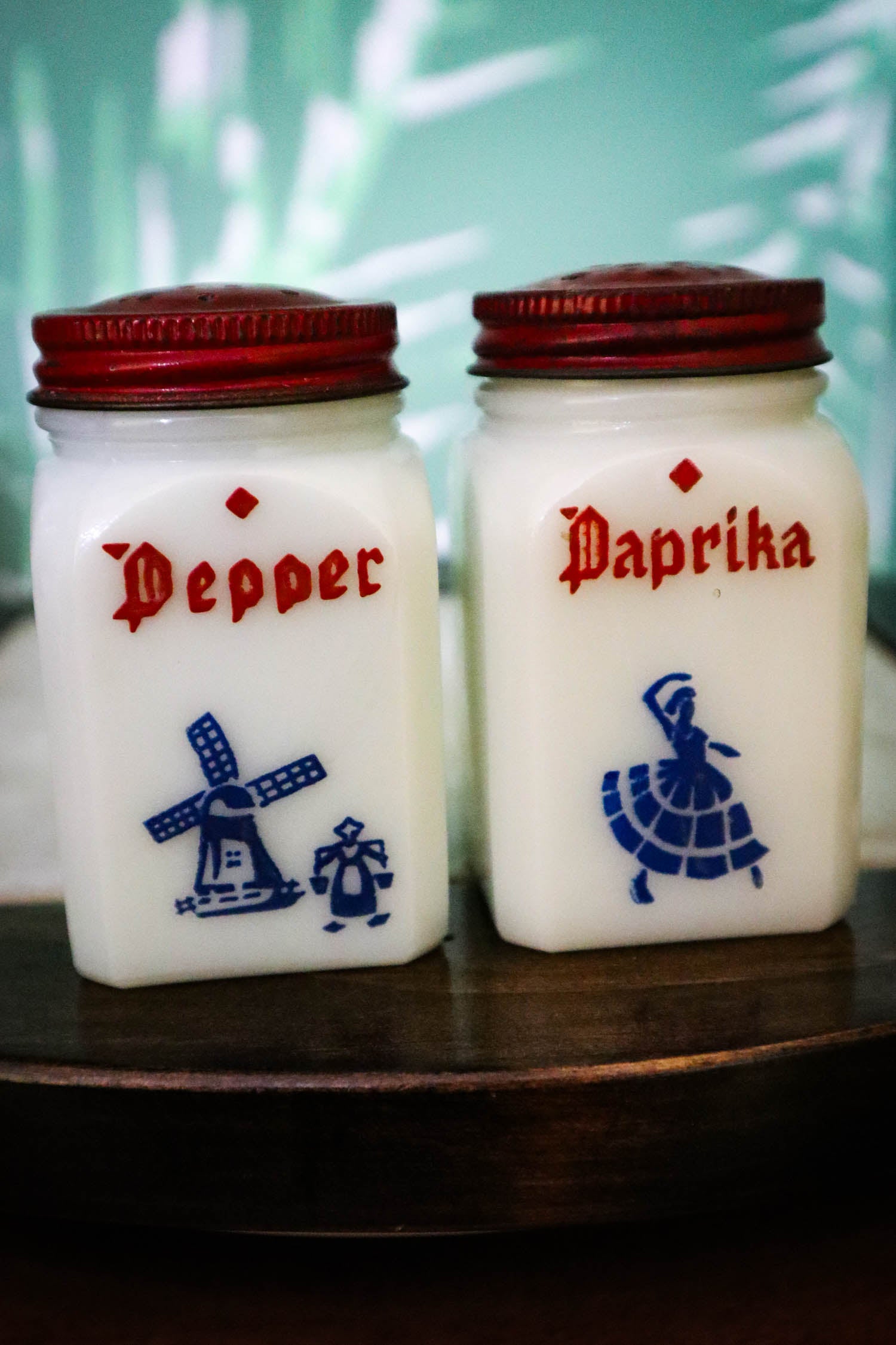 http://justdandies.co/cdn/shop/files/2846-hazel-atlas-milk-glass-spice-jars-pepper-paprika-8.jpg?v=1699455413
