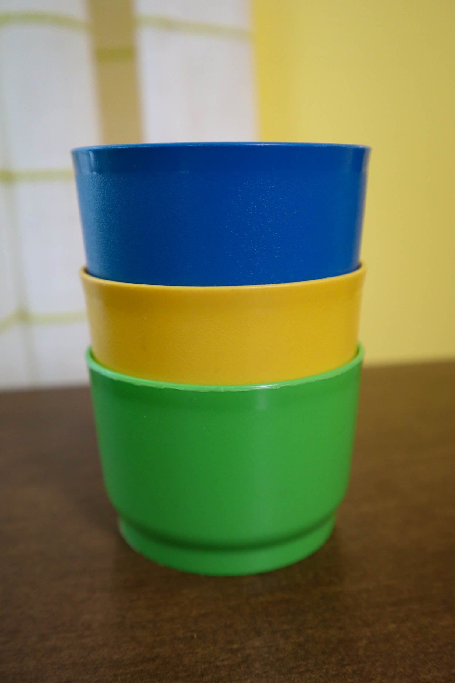 Vintage Tupperware Snack Cups 1229 