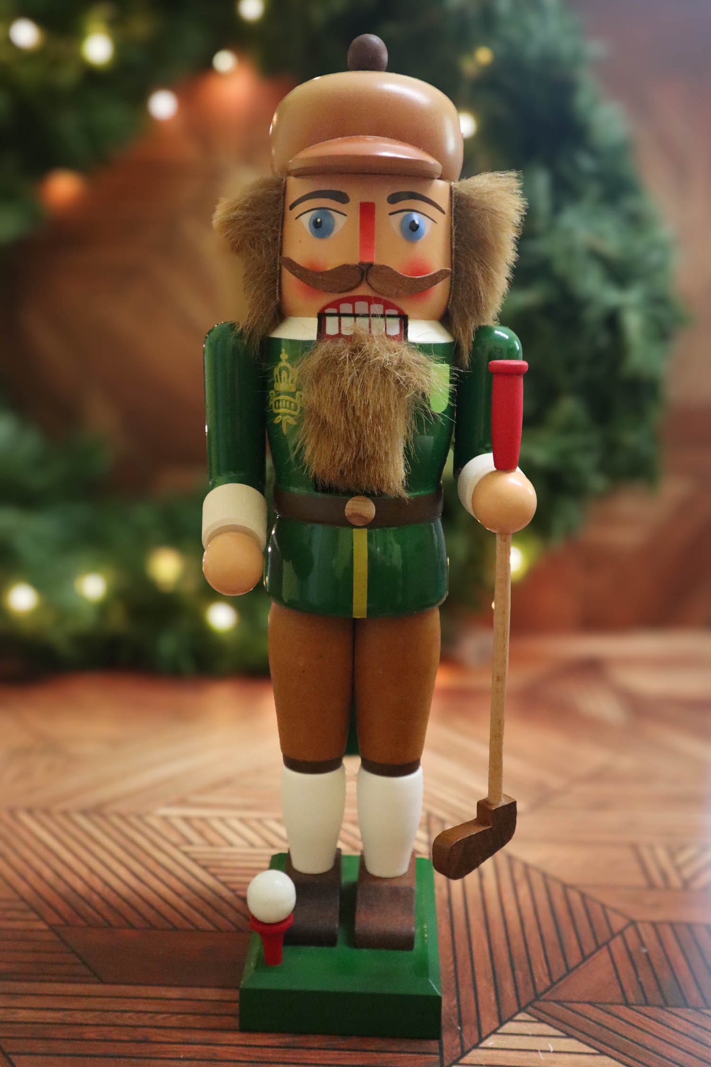 Fore! Nutcracker