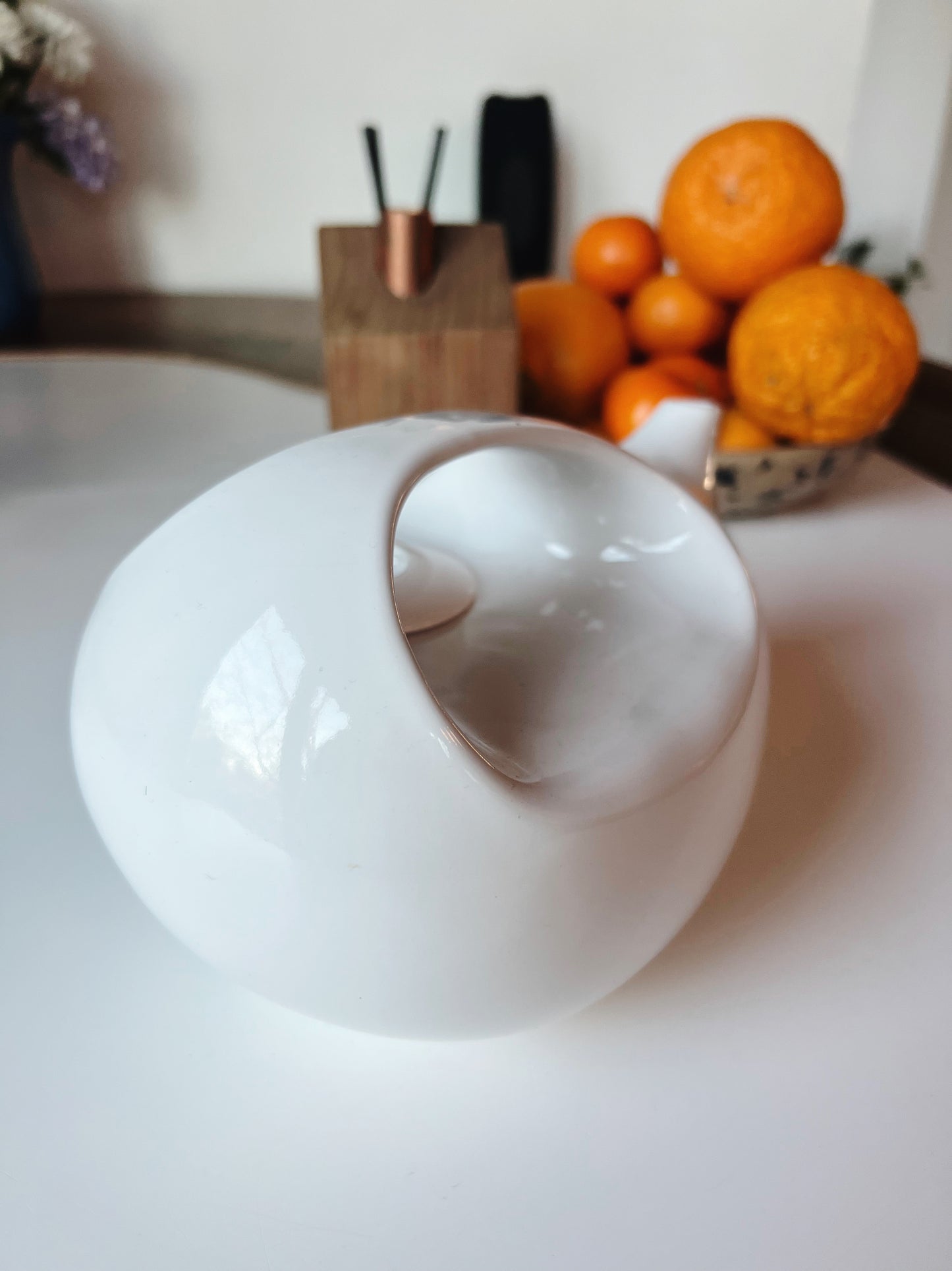 A Modernist Minimalist Tea Pot