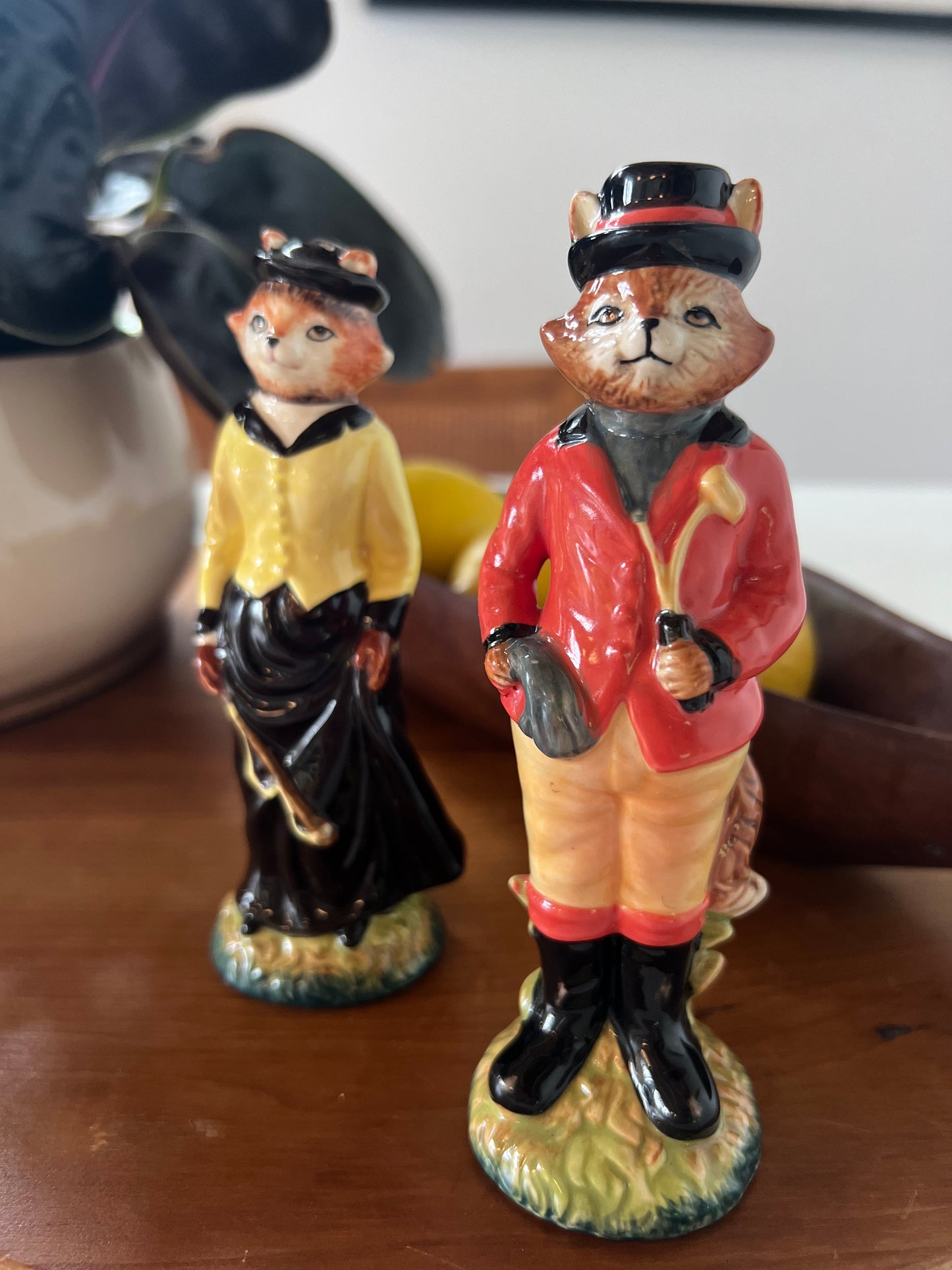 Mr. and Mrs. Fox Shakers