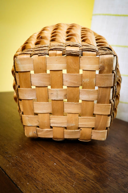 Curly Q Basket