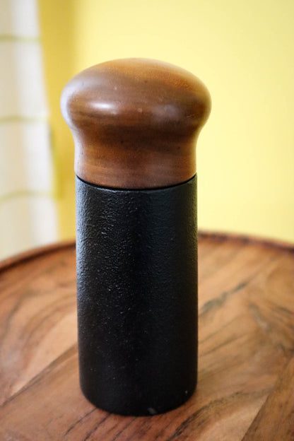 Svartpeppar Cast Iron Pepper Mill