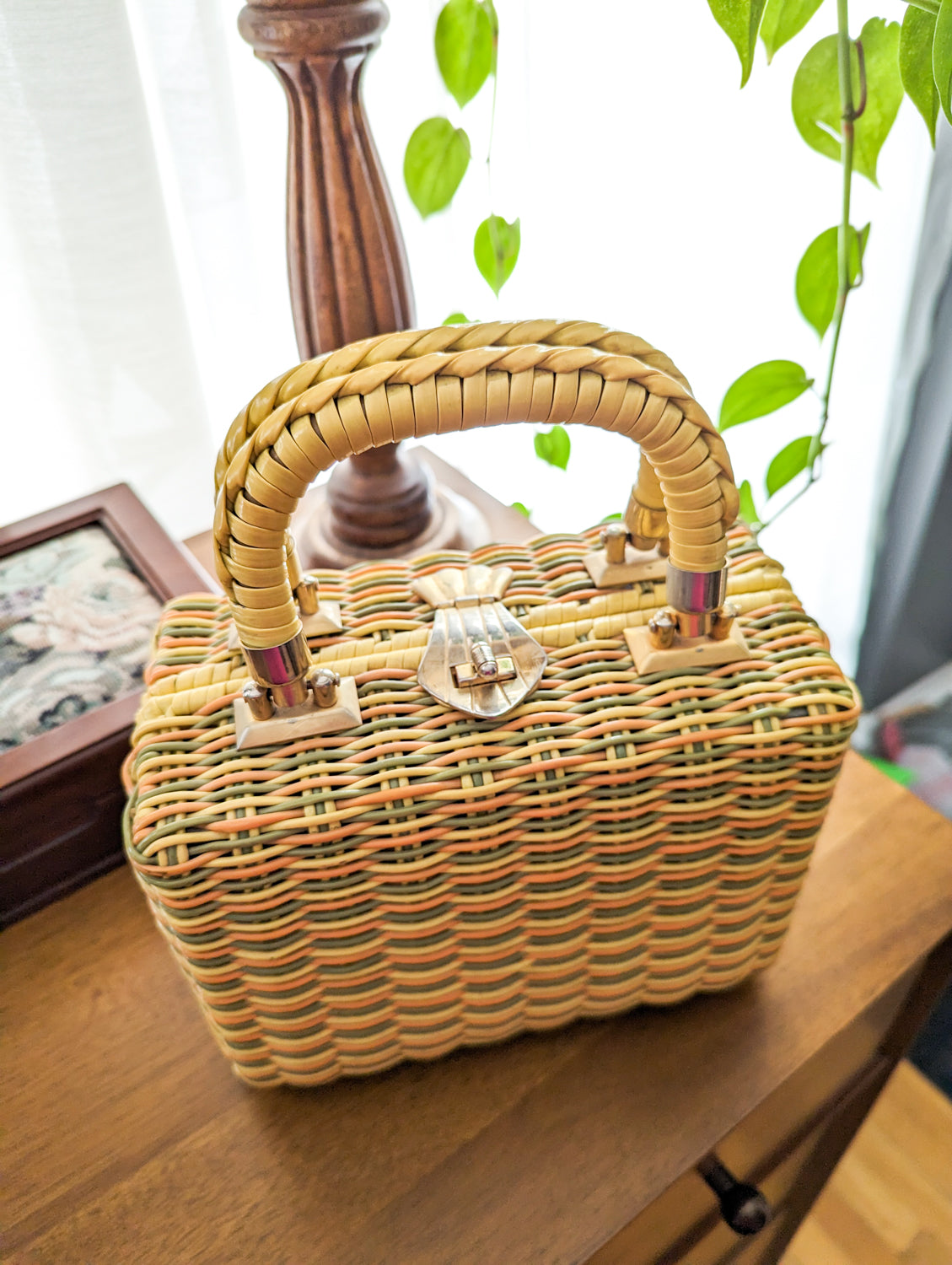 Vintage Wicker Rattan Basket Purse / Top Handle Wicker Box Tote / Wicker  Handbag